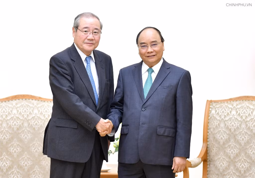 Thủ tướng Nguyễn Xuân Phúc tiếp ông Koichi Miyata. Ảnh: VGP Thủ tướng Nguyễn Xuân Phúc tiếp ông Koichi Miyata. Ảnh: VGP