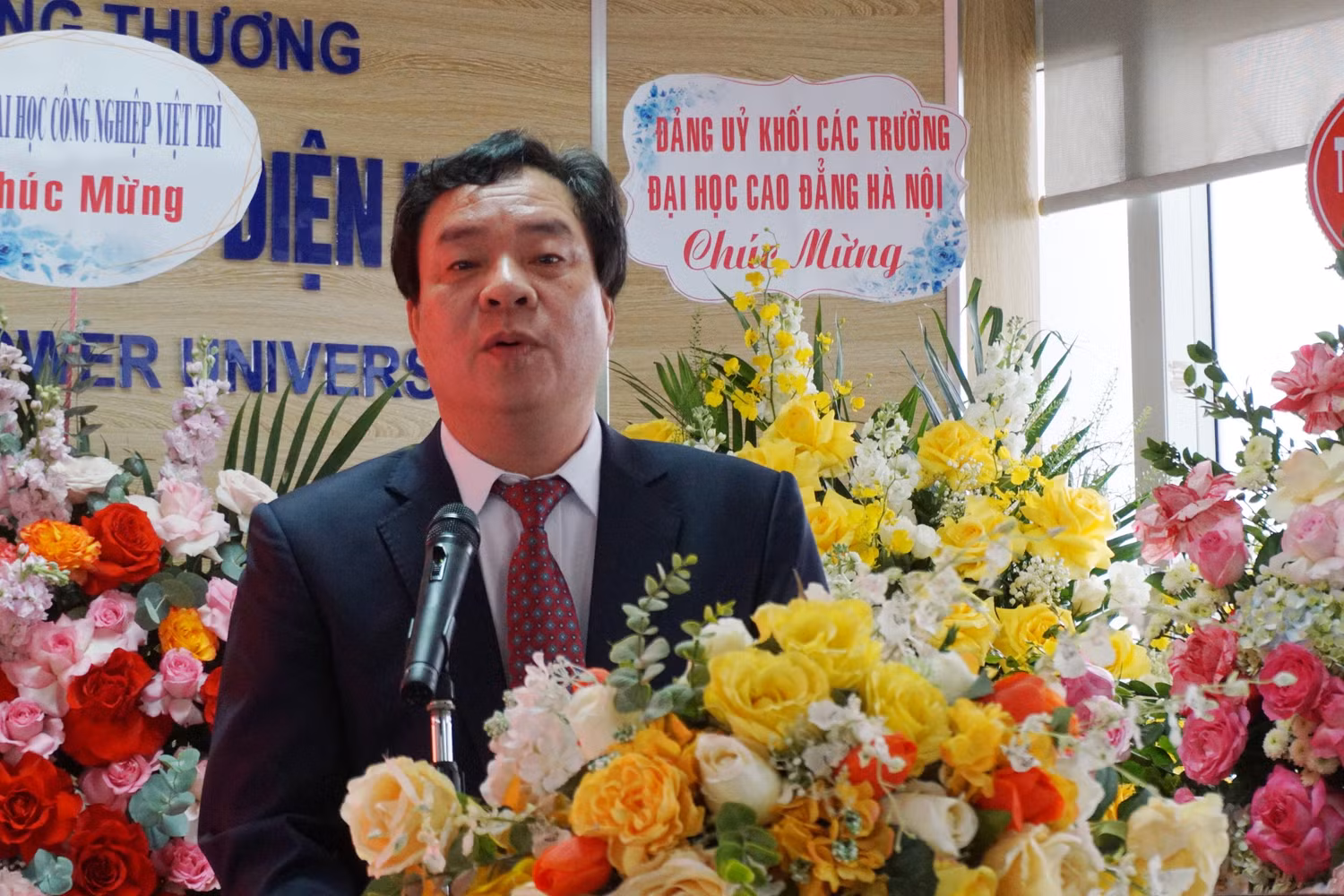 Phó Giáo sư, Tiến sĩ Vũ Đình Ngọ phát biểu nhận nhiệm vụ