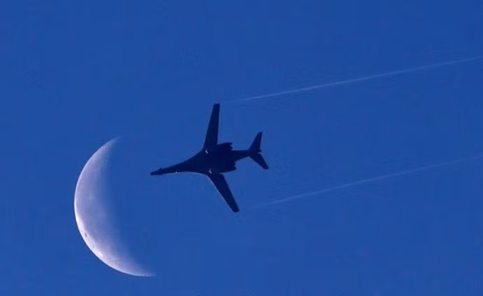 Quân đội Mỹ không kích các mục tiêu IS tại Syria Quân đội Mỹ không kích các mục tiêu IS tại Syria