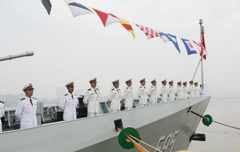 Lễ biên chế tàu hộ vệ hạng nhẹ Triều Châu số hiệu 595 ngày 28 tháng 11 năm 2014