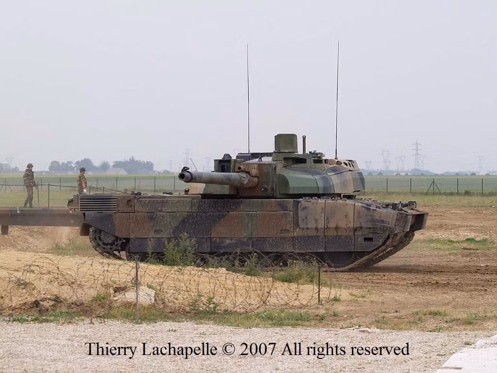 Tăng chiến trường LECLERC.
