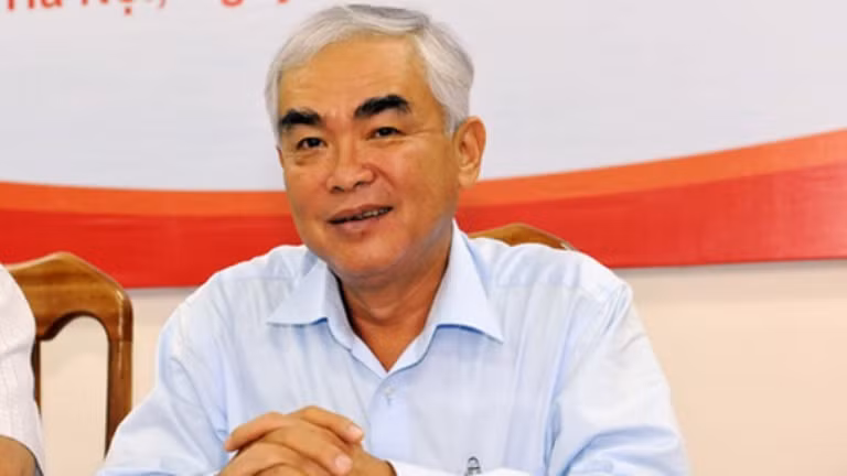 Chủ tịch VFF Lê Hùng Dũng một doanh nhân hết lòng với bóng đá Việt Nam Chủ tịch VFF Lê Hùng Dũng một doanh nhân hết lòng với bóng đá Việt Nam