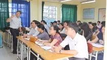 Chưa nâng được lương thì hãy cải thiện môi trường làm việc cho người thầy ảnh 2