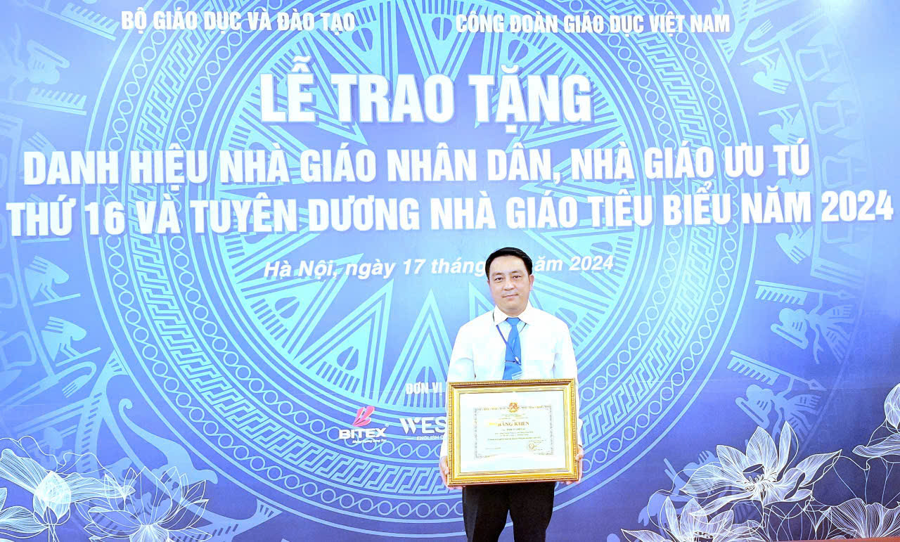 thầy lạc.jpg