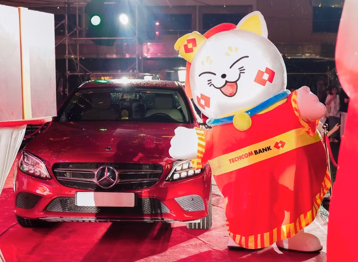 Hình ảnh “Mèo Đại Cát” nhằm mang đến năm mới 2023 “đại cát, đại lộc” cho khách hàng. Hình ảnh “Mèo Đại Cát” nhằm mang đến năm mới 2023 “đại cát, đại lộc” cho khách hàng.