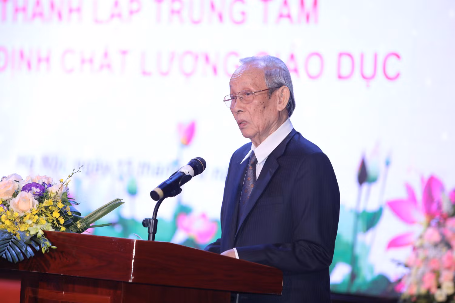 Giáo sư Trần Hồng Quân – nguyên Chủ tịch Hiệp hội Các trường đại học, cao đẳng Việt Nam, nguyên Bộ trưởng Bộ Giáo dục và Đào tạo (ảnh: Thùy Linh) Giáo sư Trần Hồng Quân – nguyên Chủ tịch Hiệp hội Các trường đại học, cao đẳng Việt Nam, nguyên Bộ trưởng Bộ Giáo dục và Đào tạo (ảnh: Thùy Linh)
