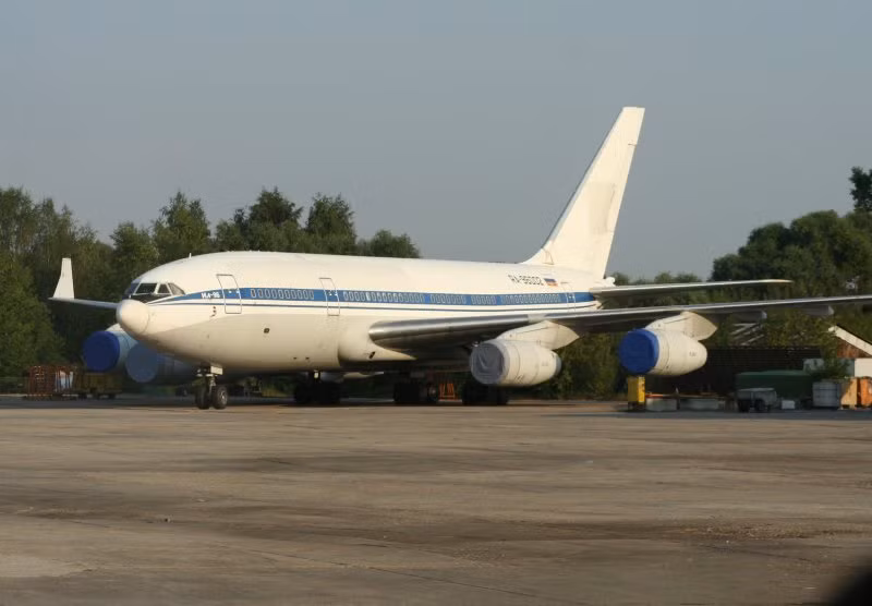 Il-96