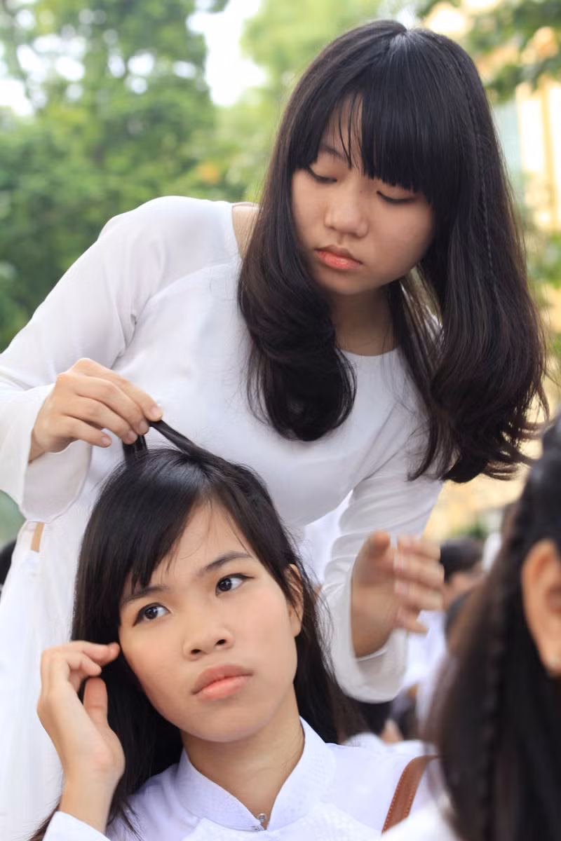 Chùm ảnh: Giới trẻ Hà Thành chào Quốc khánh bằng đàn ghita >>Nữ sinh đẹp rạng ngời ngày khai trường Rơi nước mắt, học sinh quỳ đất trong lễ khai giảng Phát sốt vì cô giáo 9X xinh đẹp của trường Chuyên Hà Nội - Amsterdam Chùm ảnh: Giới trẻ Hà Thành chào Quốc khánh bằng đàn ghita >>Nữ sinh đẹp rạng ngời ngày khai trường Rơi nước mắt, học sinh quỳ đất trong lễ khai giảng Phát sốt vì cô giáo 9X xinh đẹp của trường Chuyên Hà Nội - Amsterdam