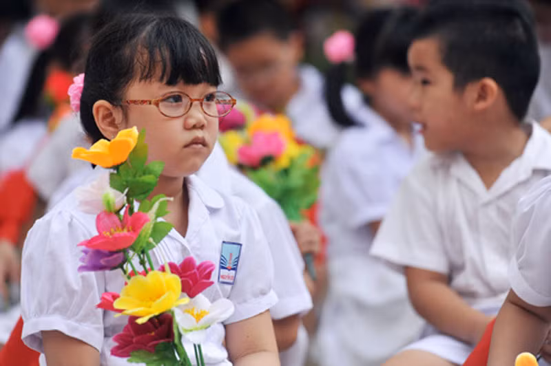 Tập trung cho buổi khai giảng.