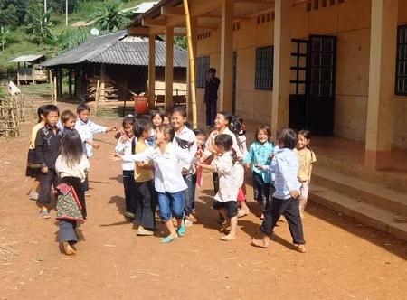 Dự án giáo dục tiểu học cho trẻ em có hoàn cảnh khó khăn được triển khai từ năm 2004 đến nay. Ảnh Tầm nhìn.