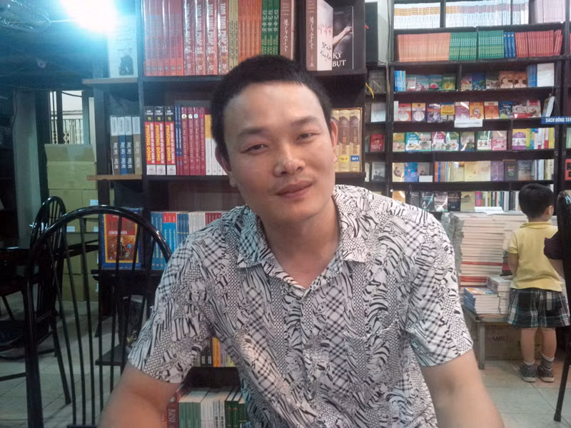 Chủ nhân 3.000 bài thơ về lịch sử mong muốn xã hội nhìn nhận lại ảnh 1 Chủ nhân 3.000 bài thơ về lịch sử mong muốn xã hội nhìn nhận lại ảnh 1