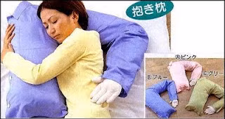 Nhớ mình nhớ nhất cẳng tay Nên em mới phải mua ngay gối này