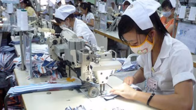 Hàng may mặc Việt Nam là mặt hàng xuất siêu vào Mỹ. Ảnh: VTV.