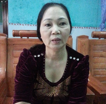 Bà Đinh Thị Hồng Vân - Hiệu trưởng trường mầm non xã Xuân Lĩnh đã thừa nhận toàn bộ việc mượn bằng tốt nghiệp trung học phổ thông của người khác để đi học đại học Bà Đinh Thị Hồng Vân - Hiệu trưởng trường mầm non xã Xuân Lĩnh đã thừa nhận toàn bộ việc mượn bằng tốt nghiệp trung học phổ thông của người khác để đi học đại học