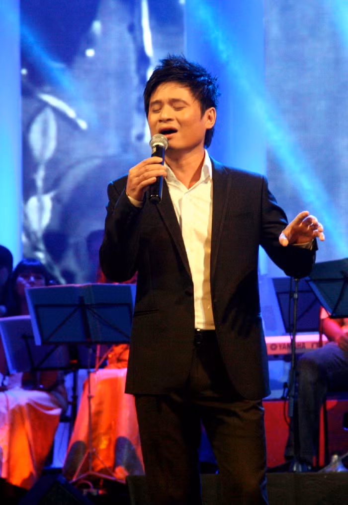 Tấn Minh với 'Như cơn mưa đi mãi".