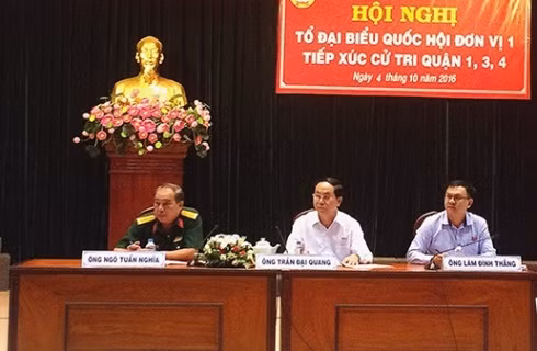 3 đại biểu Quốc hội TP.HCM ở tổ đại biểu số 1 tiếp xúc cử tri quận 1,3 và 4 sáng ngày 4/10 (Ảnh: VOH)