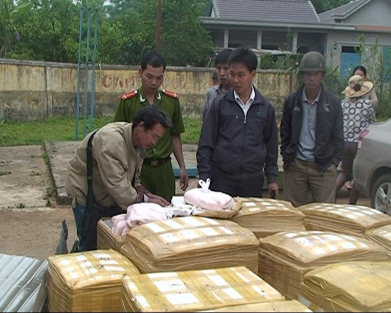 Số nội tạng lợn thối bị thu giữ. Số nội tạng lợn thối bị thu giữ.