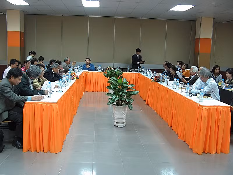 Buổi Hội thảo góp ý cho luật Giáo dục đại học thu hút nhiều các vị GS đầu ngành. Ảnh Xuân Trung