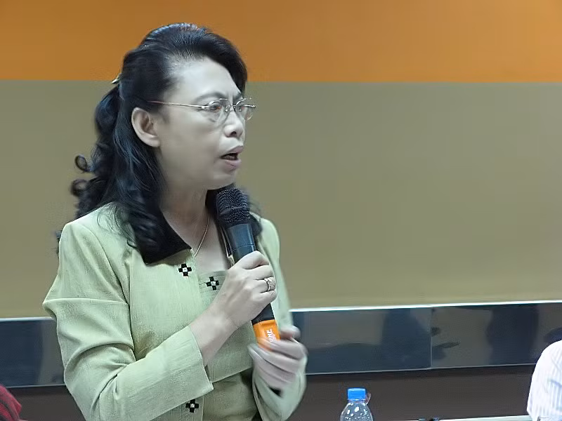 TS Trần Thị Thu Hà, Phó hiệu trưởng trường ĐH Hòa Bình: "Mình Bộ Giáo dục không thể đảm đương và giỏi hơn các GS đầu ngành được". Ảnh Xuân Trung