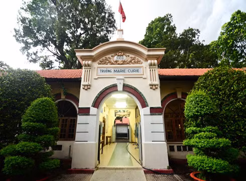 Trường trung học phổ thông Marie Curie, quận 3, Thành phố Hồ Chí Minh (ảnh: Cổng TTĐT quận 3)