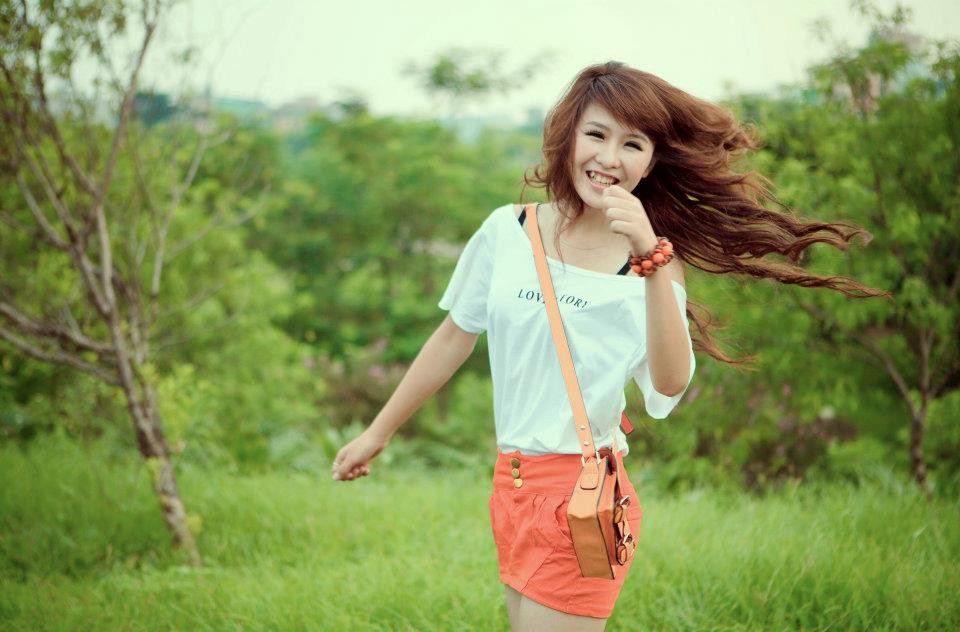 Sở thích của Dung là hát, múa, du lịch và chụp ảnh. Hiện tại, Dung đang theo học lớp nghệ thuật hát Chèo. Cô chia sẻ: "Mặc dù đây là một môn nghệ thuật không được giới trẻ ngày nay giành nhiều tình cảm. Nhưng bản thân mình lại có một niềm đam mê với nó"