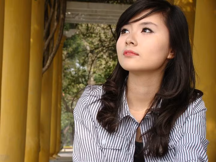 Sở thích của Trang là đọc sách, chụp ảnh... Cô bé đã từng làm người mẫu cho nhiều shop thời trang. Cô bạn chia sẻ: "Em rất thích công việc này, tuy nhiên do năm nay là năm cuối cấp nên em muốn giành nhiều thời gian cho việc học hành. Chỉ thỉnh thoảng em mới tham gia chụp hình vừa để trài nghiệm, đồng thời cũng muốn thay đổi không khí"
