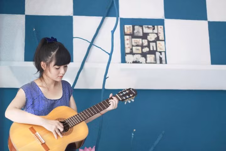 Thu Trang rất đam mê âm nhạc. Cô bé có chất giọng khá tốt.