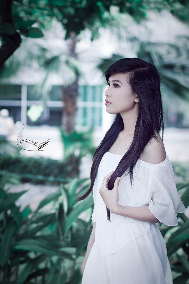 Sở hữu số đo ba vòng khá chuẩn cùng gương mặt biểu cảm, Nguyễn Thùy Vân Trang hiện đang đảm nhiệm vai trò là người mẫu cho báo Mực tím, sao.vn, 24h ...