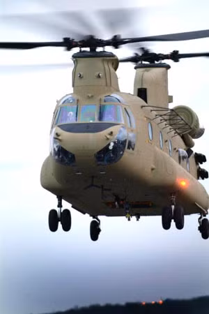 Máy bay trực thăng hạng trung CH-47F do Mỹ chế tạo Máy bay trực thăng hạng trung CH-47F do Mỹ chế tạo
