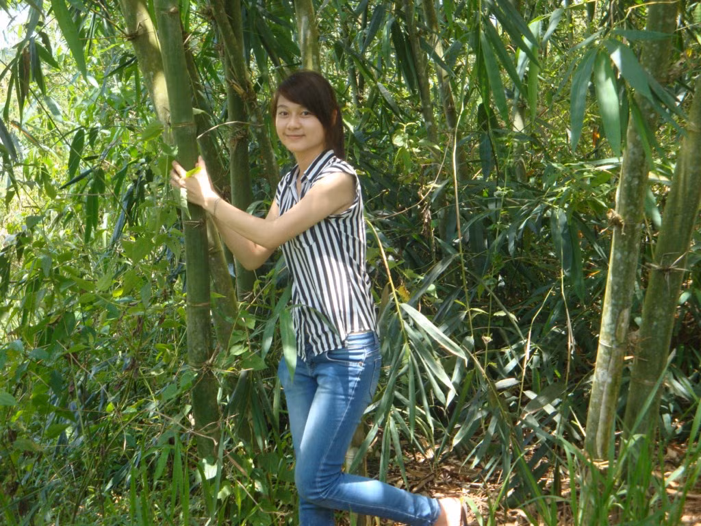 Câu nói yêu thích của Cẩm Hiền :"hạnh phúc là có việc gì đó để làm, có người nào đó để yêu thương và có điều gì đó để hi vọng".