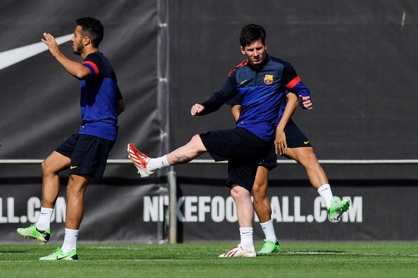 Trước khi trận đấu lượt về giữa Barca và Bayern diễn ra, Messi vẫn tập luyện bình thường cùng đồng đội và chính HLV Tito cũng xác nhận tiền đạo người Argentina trong trạng thái hoàn toàn khỏe mạnh. Trước khi trận đấu lượt về giữa Barca và Bayern diễn ra, Messi vẫn tập luyện bình thường cùng đồng đội và chính HLV Tito cũng xác nhận tiền đạo người Argentina trong trạng thái hoàn toàn khỏe mạnh.
