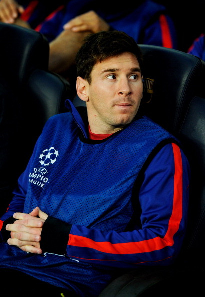 Messi chẳng còn tin vào những gì diễn ra trên sân nữa. Messi chẳng còn tin vào những gì diễn ra trên sân nữa.