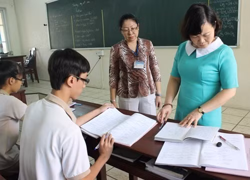 Ban giám hiệu đi dự giờ chủ yếu là để cho...đủ mặt! ảnh 3