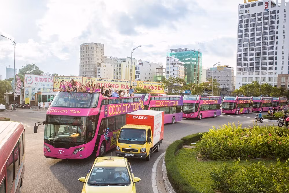 Coco City Tour lăn bánh trên các cung đường tuyệt đẹp của thành phố biển Đà Nẵng. Coco City Tour lăn bánh trên các cung đường tuyệt đẹp của thành phố biển Đà Nẵng.