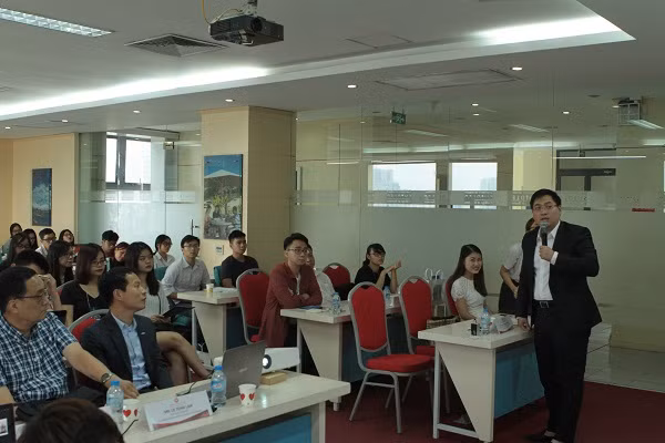 Ngày 15/8/2017, hội thảo thông tin và định hướng “Connecting your Korea Dream” đã diễn ra nhằm thông tin về chương trình đào tạo Cử nhân liên kết 2 + 2