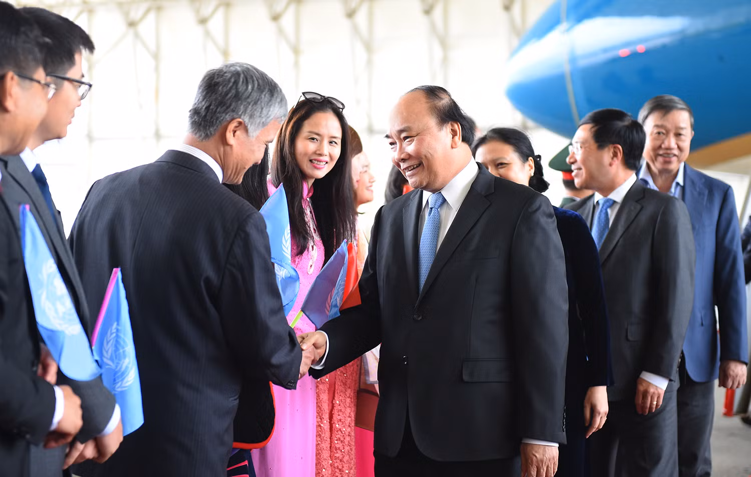 Phái đoàn Việt Nam tại Liên Hợp Quốc đón Thủ tướng tại Sân bay. Ảnh: VGP/Quang Hiếu Phái đoàn Việt Nam tại Liên Hợp Quốc đón Thủ tướng tại Sân bay. Ảnh: VGP/Quang Hiếu