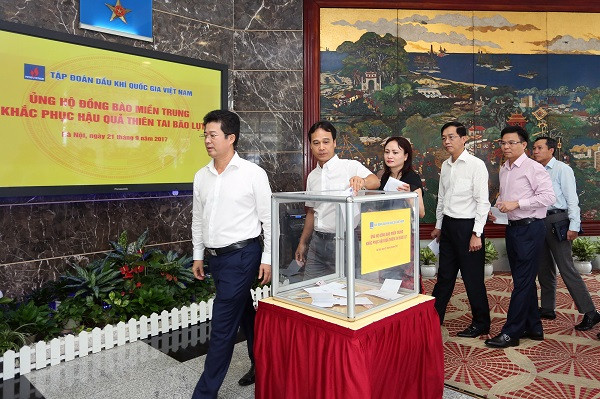 Lãnh đạo Tập đoàn Dầu khí Việt Nam kêu gọi toàn thể cán bộ nhân viên và người lao động Dầu khí chung tay giúp đỡ đồng bào bị thiệt hại do cơn bão số 10 vừa qua