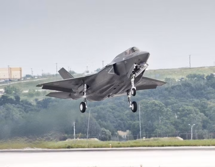 Máy bay chiến đấu F-35B do Mỹ chế tạo
