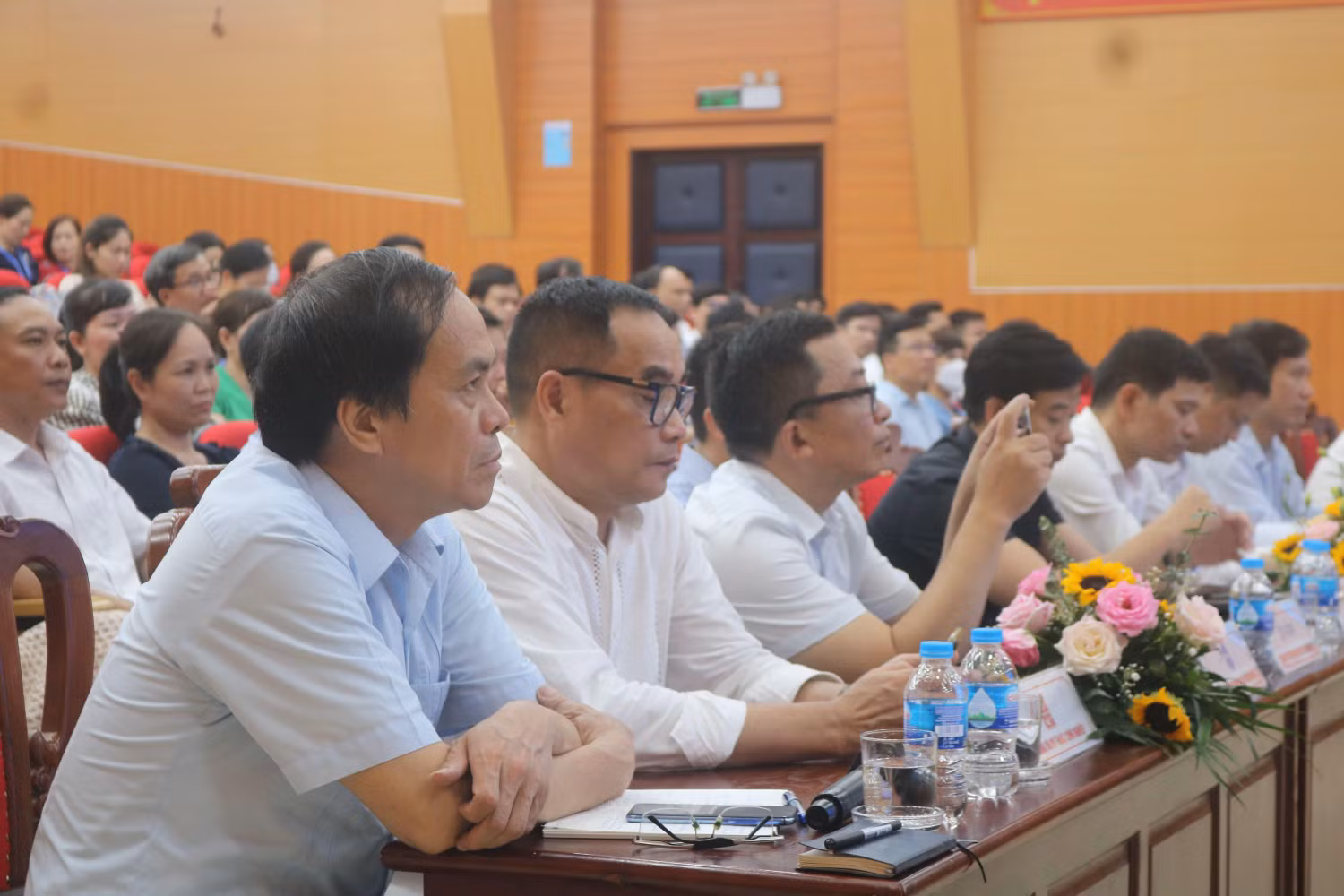 Buổi giao lưu thu hút khoảng gần 80 đại biểu tham dự (Ảnh: Doãn Nhàn) Buổi giao lưu thu hút khoảng gần 80 đại biểu tham dự (Ảnh: Doãn Nhàn)
