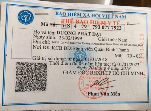 Một thẻ bảo hiểm y tế của học viên bị phát hành muộn so với thời điểm áp dụng (ảnh: P.L)