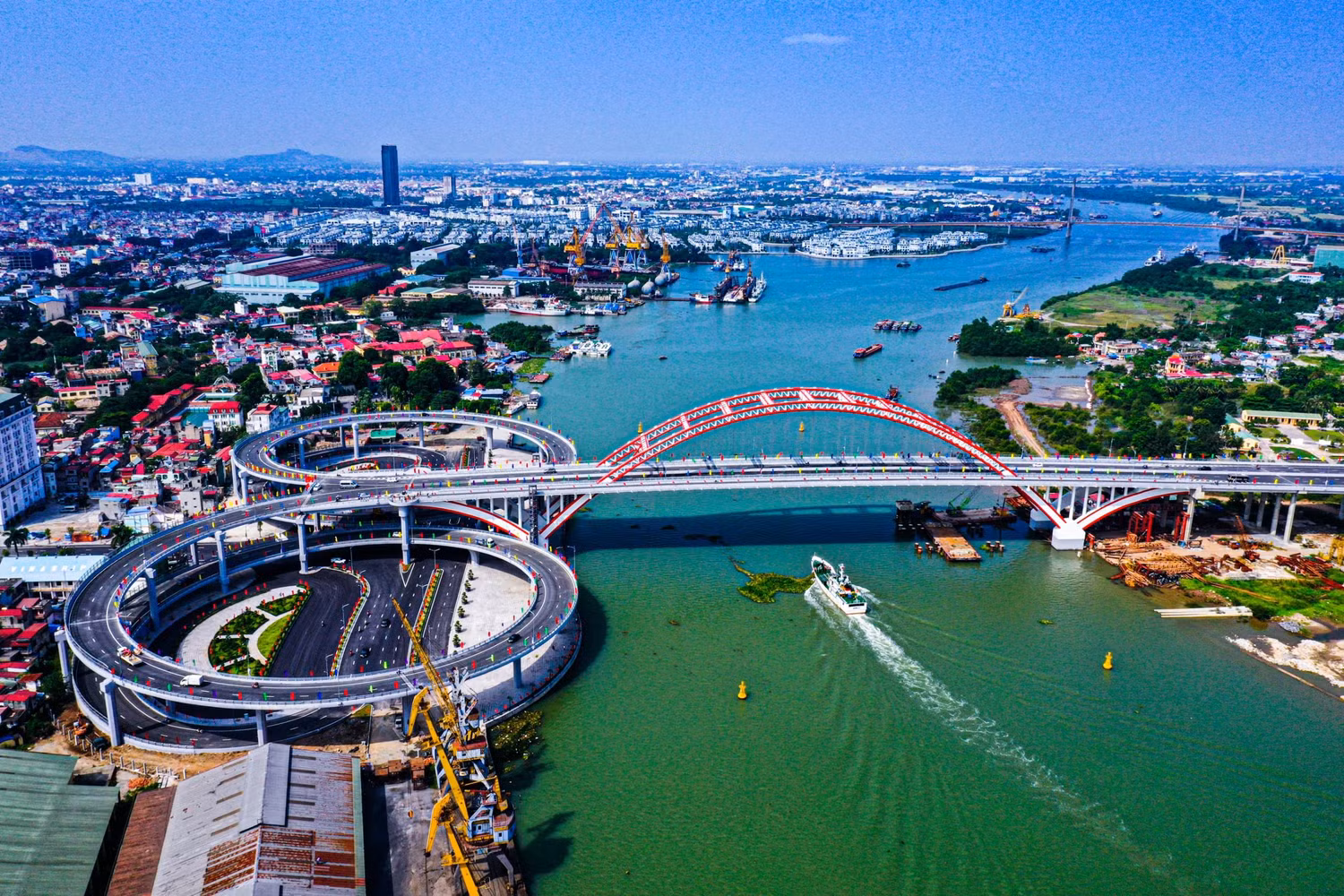 Đề án thành lập Khu thương mại tự do là mong muốn, khát vọng của Hải Phòng (Ảnh: Nguyễn Đức Nghĩa) Đề án thành lập Khu thương mại tự do là mong muốn, khát vọng của Hải Phòng (Ảnh: Nguyễn Đức Nghĩa)