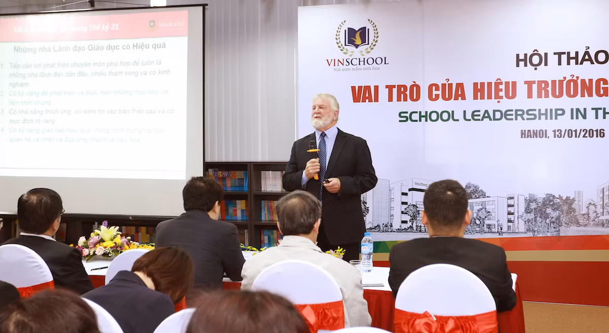 Giáo sư Neil Quigley, Hiệu trưởng trường Đại học Waikato.