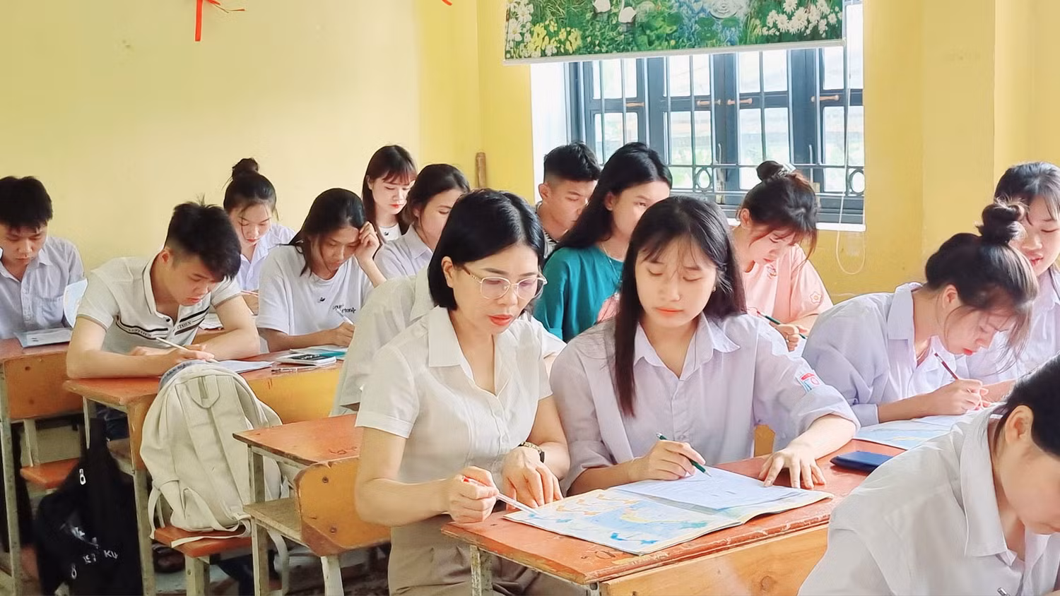 Thpt tháng 10.jpg