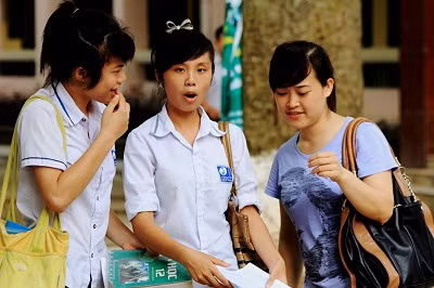 Nhiều thí sinh vui mừng vì đề thi môn Hóa khá dễ Nhiều thí sinh vui mừng vì đề thi môn Hóa khá dễ