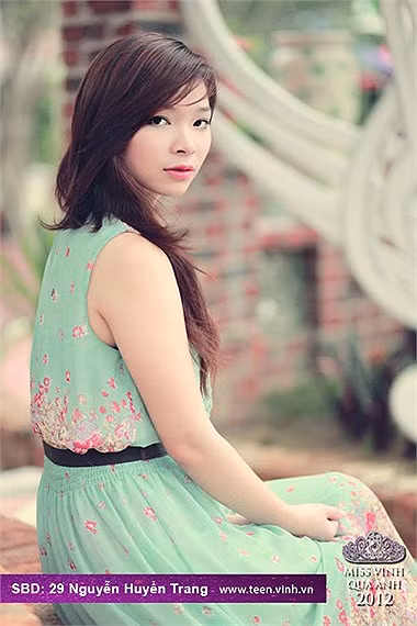 Nguyễn Huyền Trang. >>Những nữ sinh đẹp nhất thành Vinh (P1) >>Hoa khôi các trường Đại học, Cao đẳng