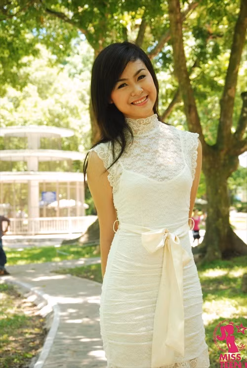 Mỹ Linh đang là nữ sinh Trường THPT Phan Huy Chú (Hà Nội) Mỹ Linh đang là nữ sinh Trường THPT Phan Huy Chú (Hà Nội)
