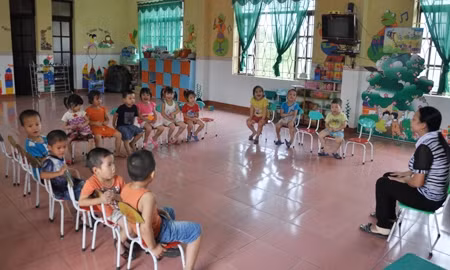 Đình chỉ hiệu trưởng, phụ huynh đã bắt đầu cho con tới trường Mầm non Tương Giang 2.