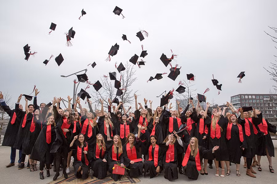 Sinh viên tốt nghiệp Master tạm biệt Uni Heidelberg Sinh viên tốt nghiệp Master tạm biệt Uni Heidelberg