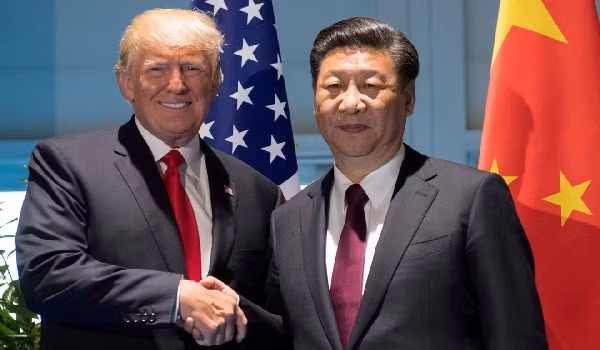 Tổng thống Mỹ Donald Trump và Chủ tịch Trung Quốc Tập Cận Bình (Ảnh: Tân Hoa Xã)