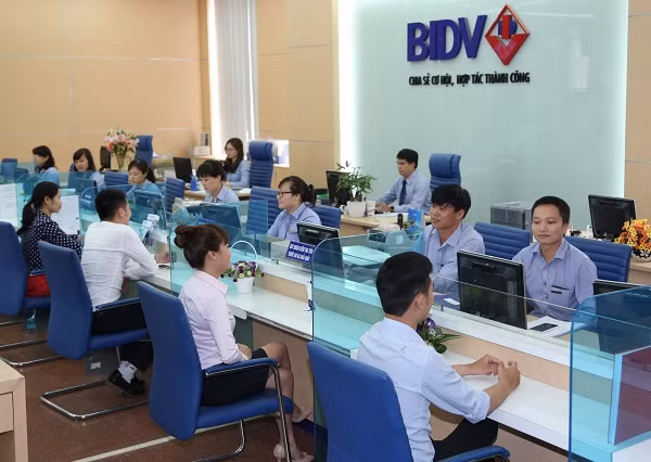 9 tháng đầu năm, BIDV đã thực hiện tốt các chỉ tiêu kinh doanh đề ra. 9 tháng đầu năm, BIDV đã thực hiện tốt các chỉ tiêu kinh doanh đề ra.